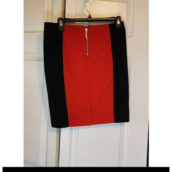 Michael Kors Red and Black Skirt - Picture 3 of 6